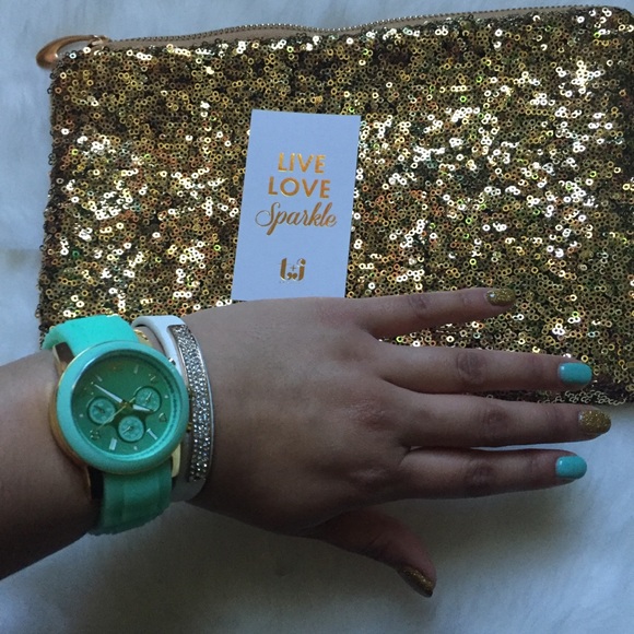 NEW Mint watch with bracelet - Picture 3 of 3